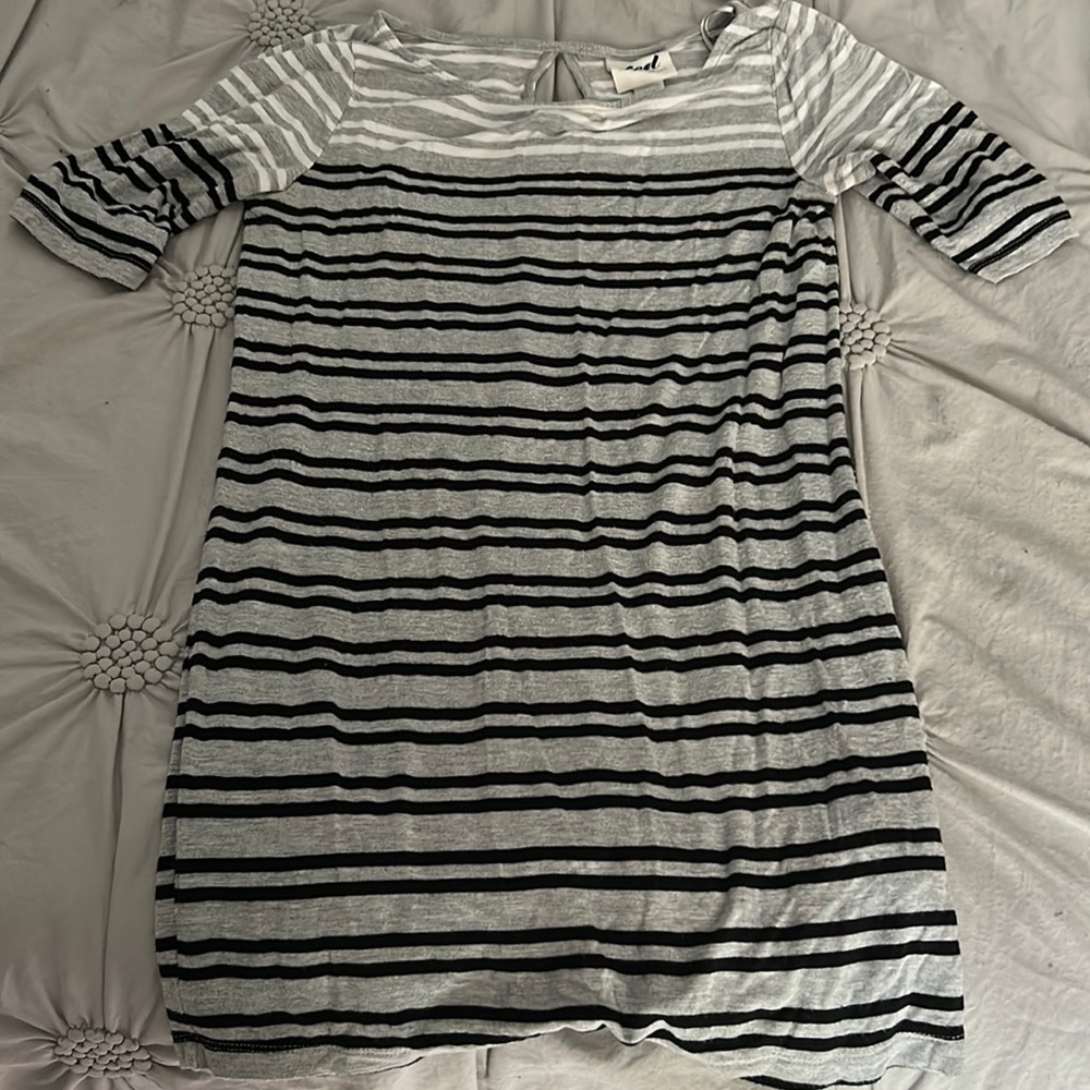 LED maternity top